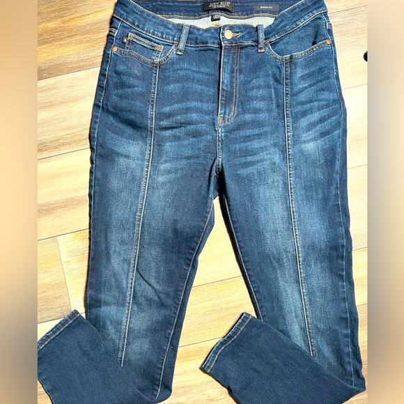 Judy Blue Denim - Judy Blue Skinny Fit Jeans- 13/31